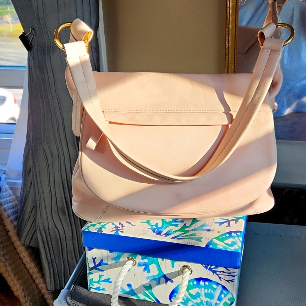 Liz clairbone leather. Blush/pink under arm bag